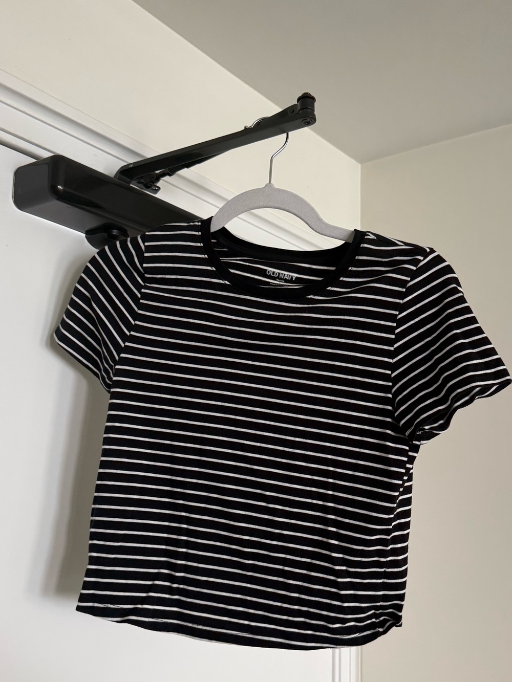 Old Navy Black & White Striped Crew Tee